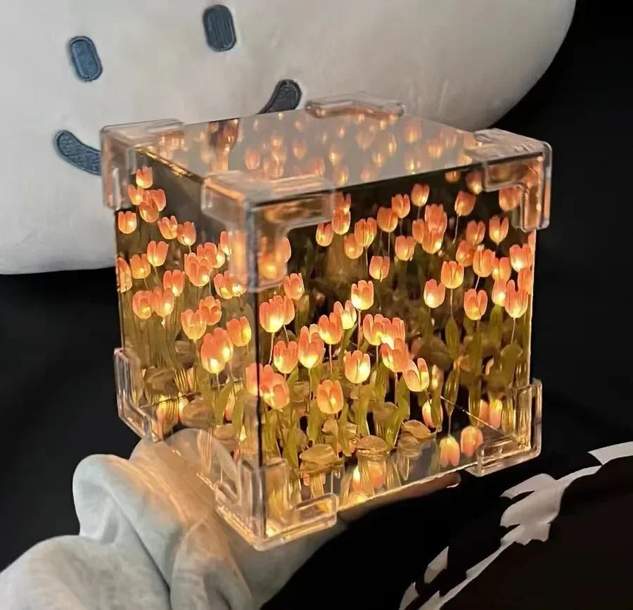 Luminária Noturna 3D Tulipa DIY em Cubo de Vidro – Kit Criativo para Montagem, Decoração Romântica e Presente Especial