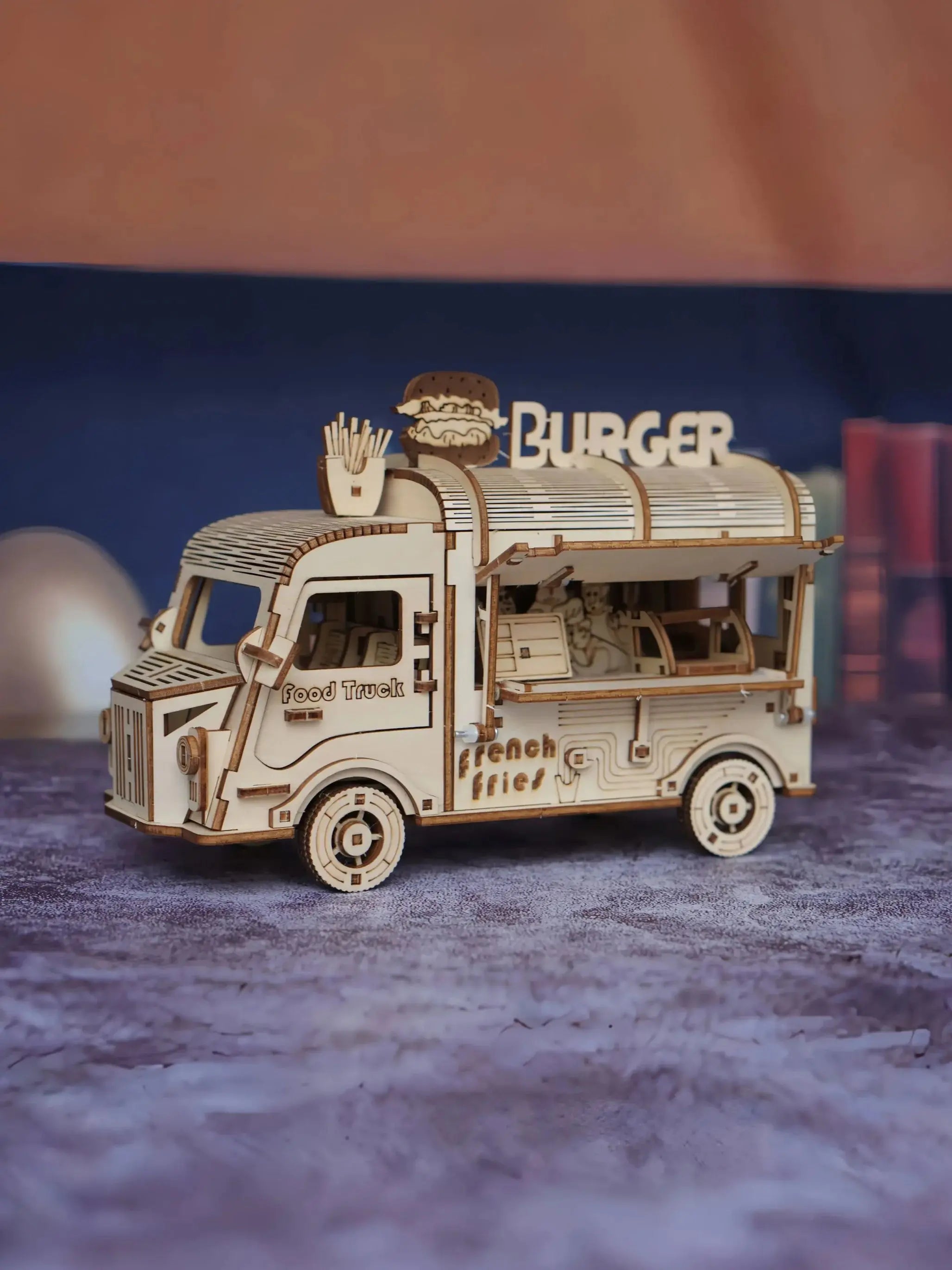 Quebra-Cabeça 3D de Madeira Caminhão de Fast Food – Modelos Artesanais de Caminhão, Ônibus e Carro – Brinquedo DIY Decorativo e Presente Criativo