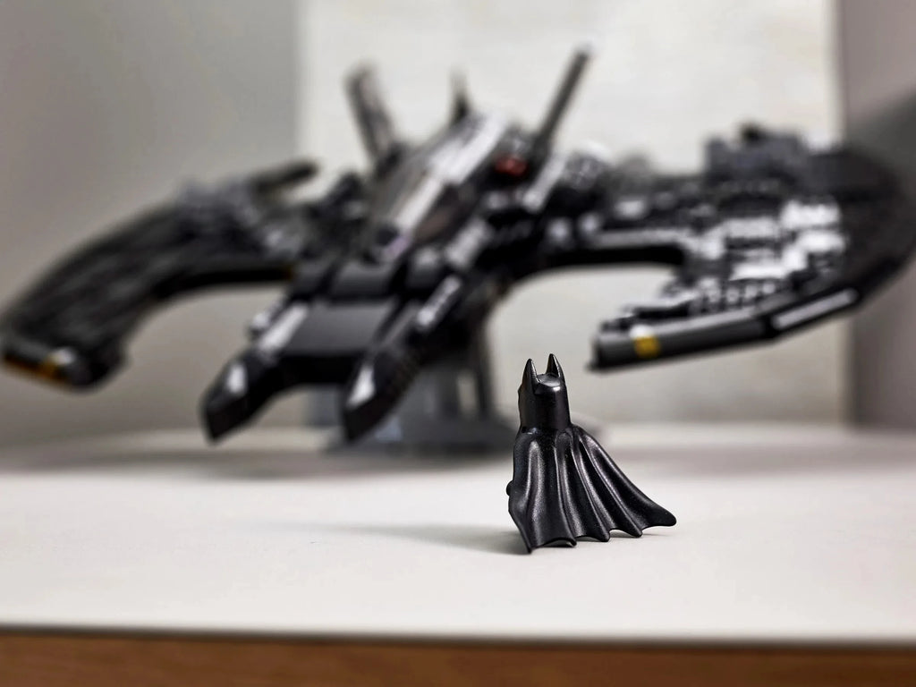 Batwing 1989 em Blocos de Montar – Batman Nave Clássica Colecionável 2363 Peças para Exposição