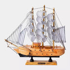 Barco Pirata Decorativo em Madeira Artesanal – Navio Náutico para Decoração de Casa e Escritório